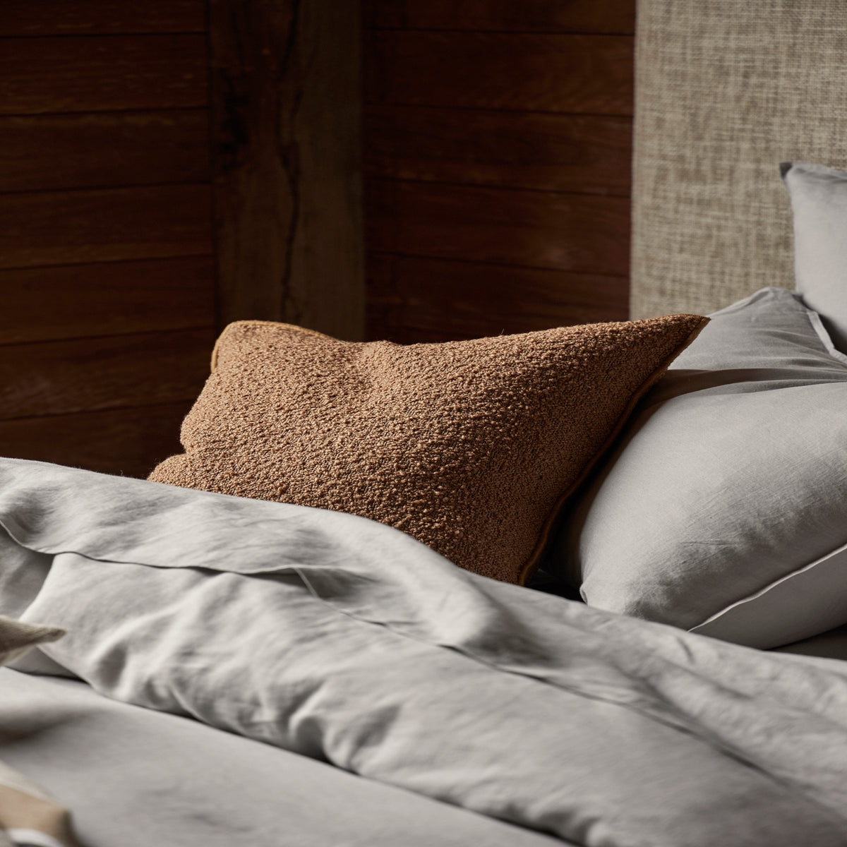 Alberto Cushion - Copper