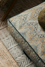 Load image into Gallery viewer, Lanteira Cushion Cover

